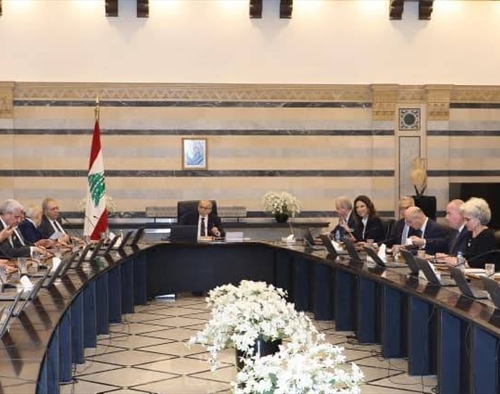 مجلس الوزراء عرض المستجدات السياسية والأمنية والإنسانية وأقرّ بنوداً إدارية ووظيفية