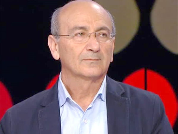 رشيد الضعيف يراقب العالَم وحيدٌ يداري نفسه بوحدةٍ أشَدّ هي التأليف!