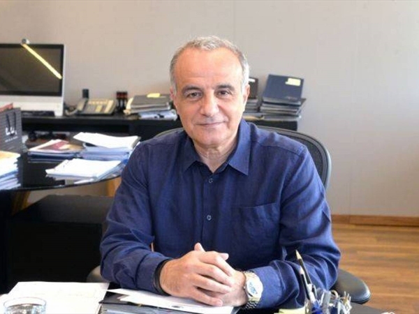 "الاتصالات" تنهي عقد العمل الموقّع مع مدير عام أوجيرو