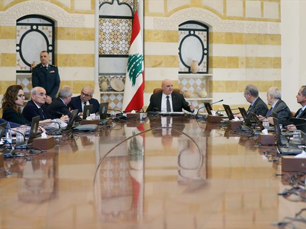 التصويت يطرق باب مجلس الوزراء في أول العهد الجديد للمرة الأولى.. إختلاف في الرأي أم تجاذبات داخل السلطة الإجرائية؟