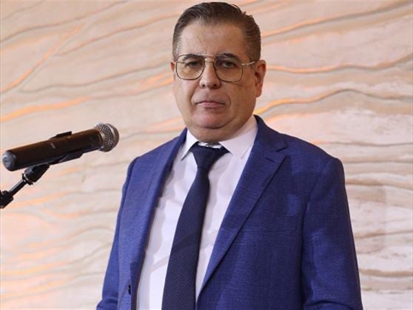 يزبك يأمل بنجاح الانوار بإعادة كأس بطولة الكرة الطائرة الى الجدَيدة