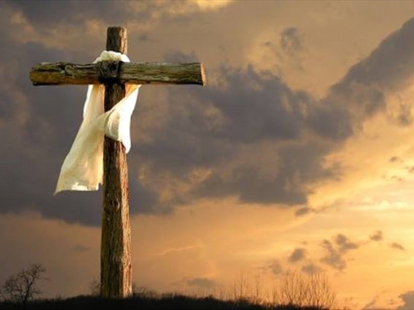 سياسيون يهنئون بـ"الفصح": لبنان يسير بثبات نحو قيامته