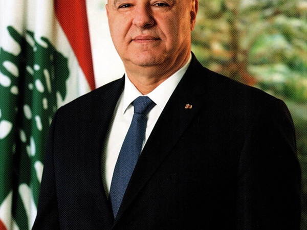 الرئيس يتسلّم السلاح بصمت إيجابي!