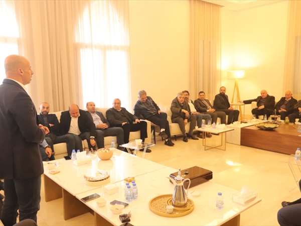 القنصل الجوزو يكرِّم أمين عام وزارة الخارجية هاني شميطلي