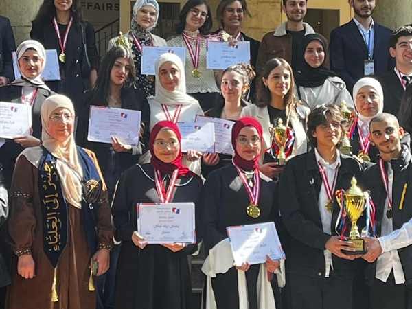 المدرسة اللبنانية العالمية تفوز بالمركز الأول في البطولة الوطنية لمناظرات المدارس في لبنان