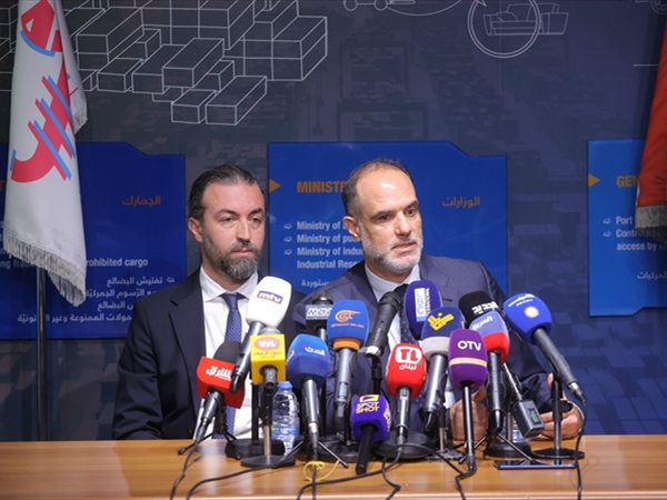 وزير الأشغال: لا إثباتات ولا دلائل على تهريب الأسلحة من مرفأ بيروت وإليه