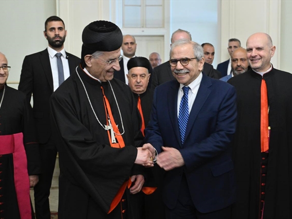 سلام بعد زيارته الراعي: مسألة الحرب والسلم بيد الدولة..  لم يصلني أي تهديد من أورتاغوس حول احتمال عودة الحرب