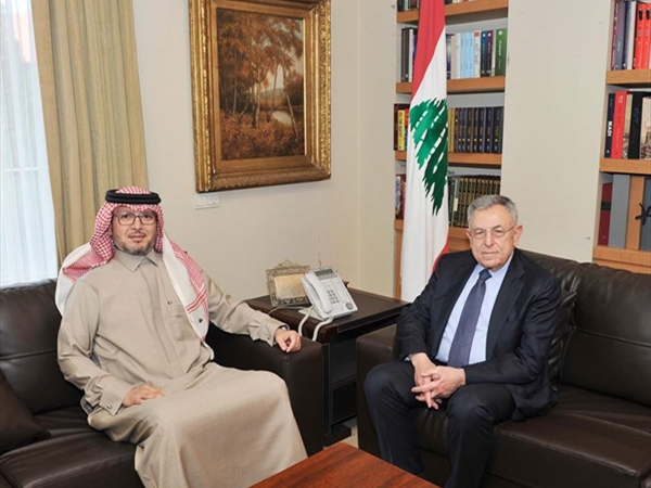 السفير السعودي زار السنيورة والبحث تناول آخر المستجدات