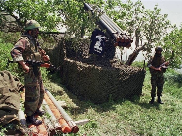 بين معادلة نزعه بالحوار أو المواجهة.. سلاح حزب الله رهن اتفاق أميركي - إيراني