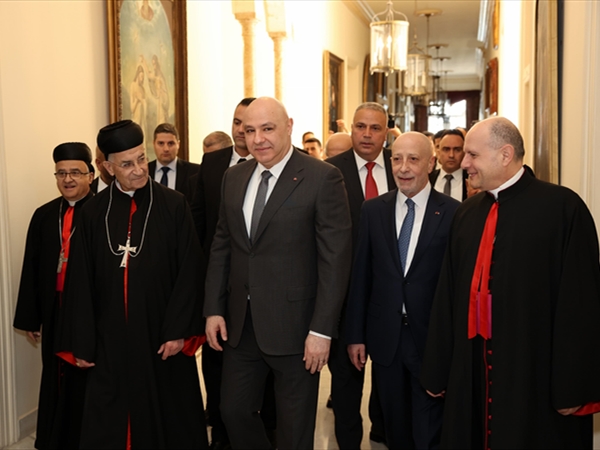 عون من بكركي: حصر السلاح سننفذه ولكن ننتظر الظروف