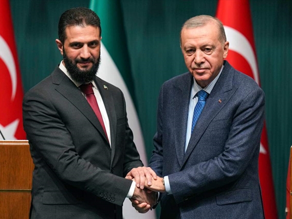 أردوغان لـ الشرع: نسعى لرفع العقوبات عن سوريا