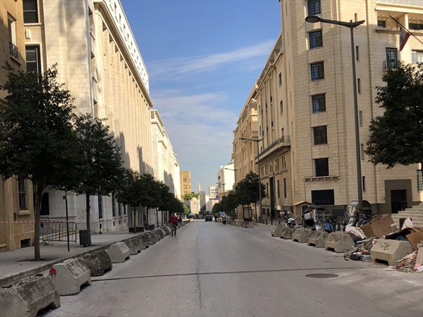 شارع المصارف مغلق غداً... ما السبب؟