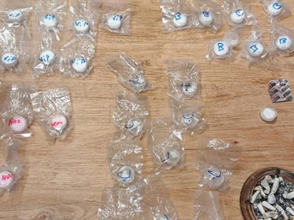 مخدّرات وأموال وهويّة مزوّرة... وهذه التفاصيل!