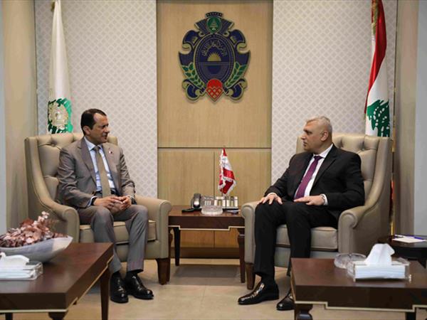 شقير بحث وسفير قطر الأوضاع