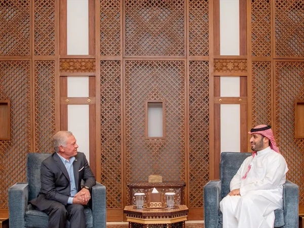 ولي العهد السعودي يستقبل ملك الأردن