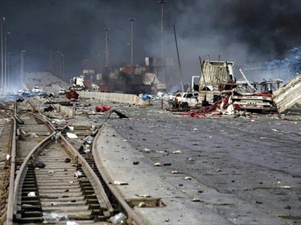 اتهام إسرائيل بالتفجير في بندر عباس.. وتهديد بتدمير المنشآت النووية