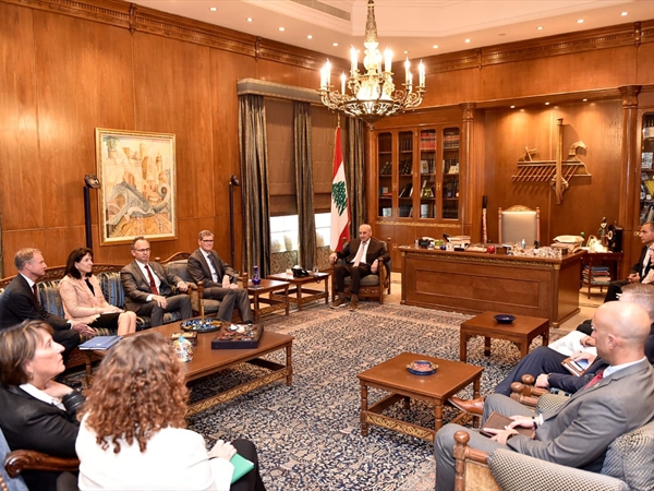 وفد معهد الشرق الأوسط في واشنطن عند المسؤولين