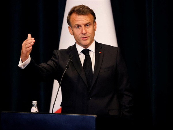 ماكرون يفتح النار على الإخوان المسلمين