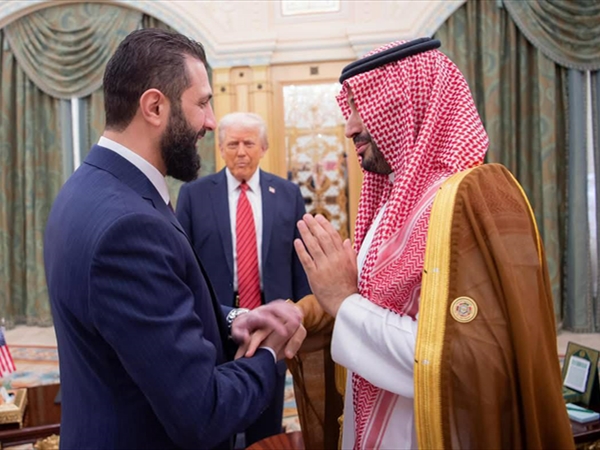 السنيورة وجابر يشيدان بقرار رفع العقوبات عن سوريا: يُسهم في تعزيز الجهود لتسريع عودة النازحين وينعكس إيجاباً على خط الربط الكهربائي الخماسي