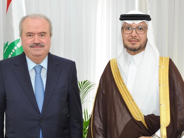 بخاري زار وزير المال... وهذا ما بُحث