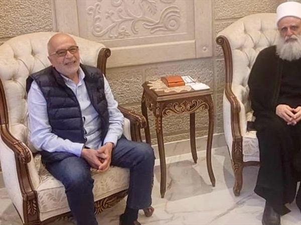 شيخ العقل بحث هاتفياً وجنبلاط المستجدات