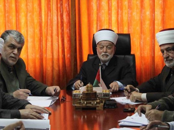 مجلس الإفتاء الفلسطيني يحذّر من قرار يسمح بنهب الأراضي