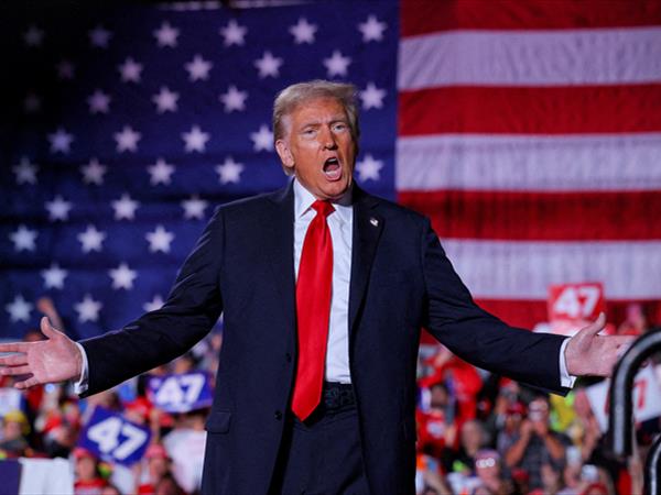 مفاجآت الرئيس ترامب