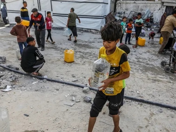 نازحو غزة يواجهون العطش وأوضاعاً حياتية مستحيلة