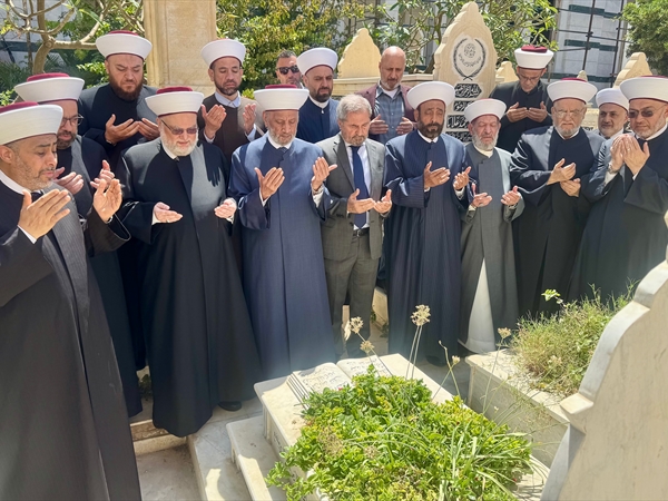 المفتي دريان زار مع وفد ضريح الشهيد المفتي خالد: أين هم الآن أولئك الذين ارتكبوا جريمة اغتياله المنكرة؟