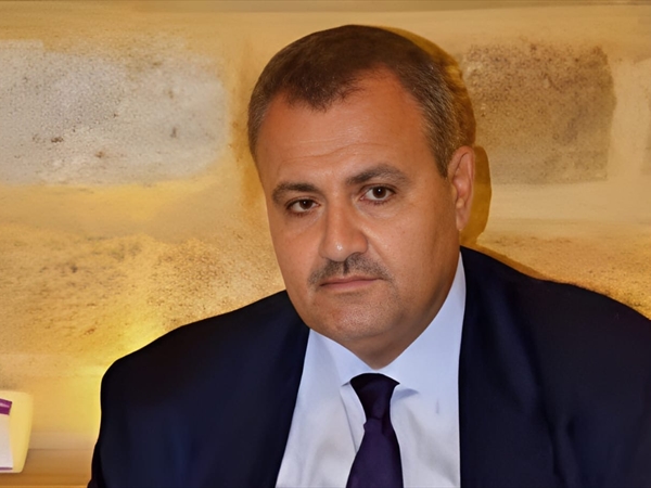 الموت يفجع شريف وهبي بوفاة والده الحاج عباس..