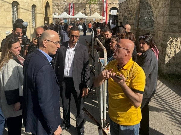 إزدحام في سرايا بيت الدين… والحجار يتحرّك