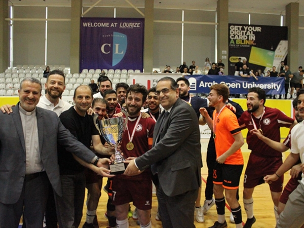 العربية المفتوحة" تتوج بلقب بطولة الجامعات للفوتسال..
