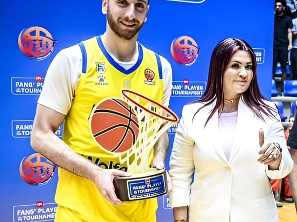 النادي الرياضي «درَّة تاج» السلة اللبنانية