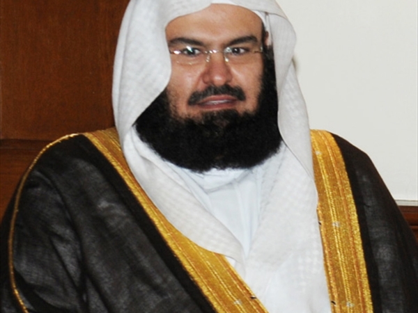 السديس مؤكّداً على تعظيم مآثر العشر الأوائل: وجّهنا أئمة وخطباء الحرمين بتقصير خطبة الجمعة حفاظاً على سلامة الحجاج