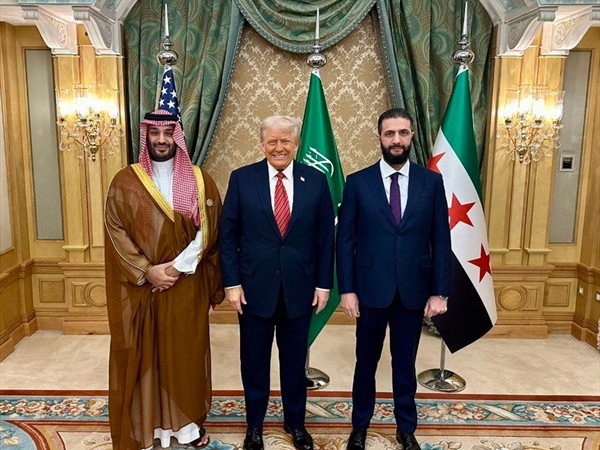 ترامب يفتح نافذة لتسوية كبرى والشرق الأوسط يُعاد رسمُه من بوابة دمشق