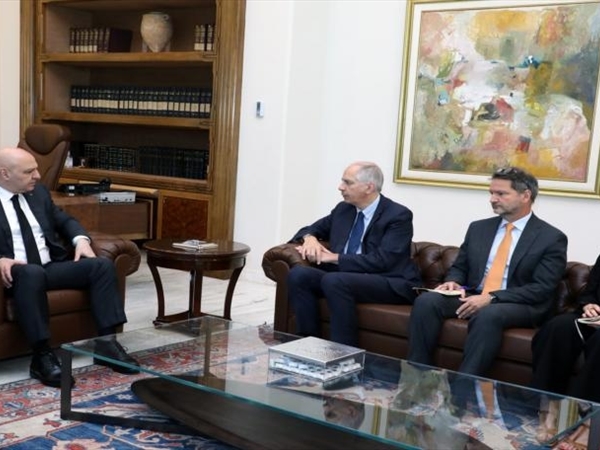 دعوة فرنسيّة للرئيس عون