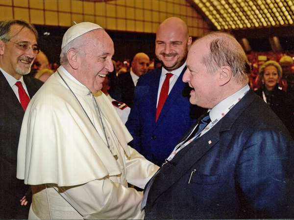 البابا فرنسيس والسلام ومبادرة علي عواد