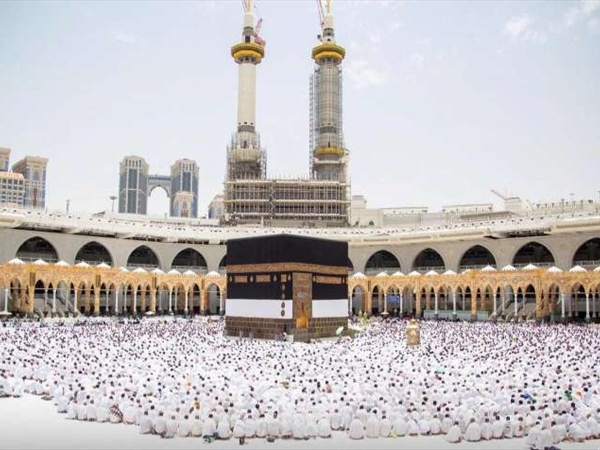 خدمات متنوّعة لخدمة ضيوف الرحمن: إطلاق المشروع الإثرائي الذكي وتحسين الأنظمة التقنية