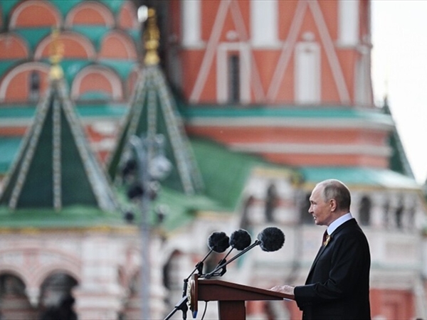 بوتين مهنئا بالذكرى الـ80 للنصر: روسيا ستبقى سدا منيعا في وجه النازية