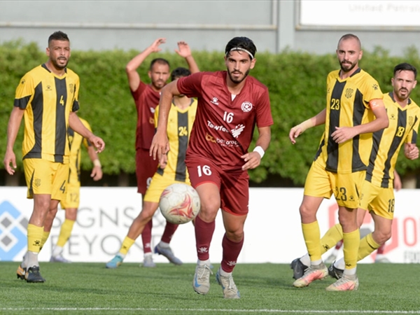 النجمة يهدر الفوز امام العهد والصفاء يشدد الضغط على الانصار بالصدارة..