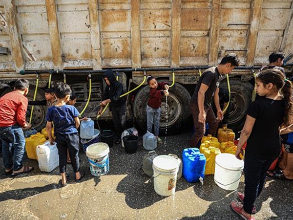 حكومة نتنياهو في قلب الحرائق.. وواشنطن تؤيد تجويع أهالي غزة