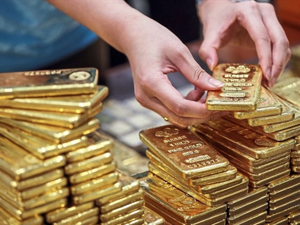 الذهب: صعود مدعوم بالمخاطر..  هل يتجاوز 3350 دولاراً أم يصحّح مساره الفني؟
