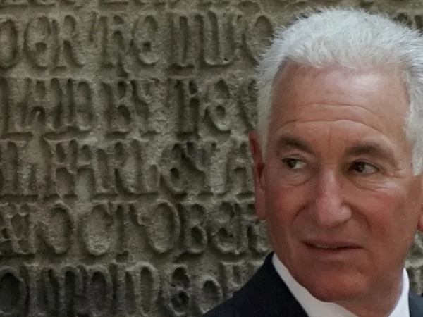 سفير أميركا الجديد في فرنسا.. "نسيب ترامب" ومتهرب من الضرائب