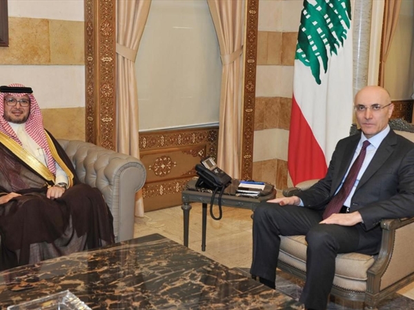 بخاري زار وزير الداخلية