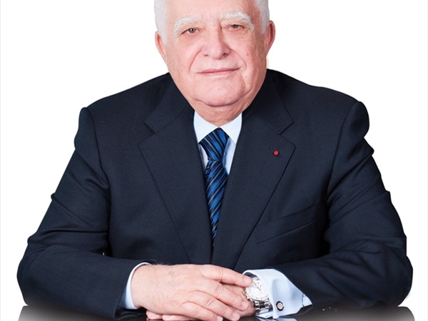 غابت معه شمس الإزدهار