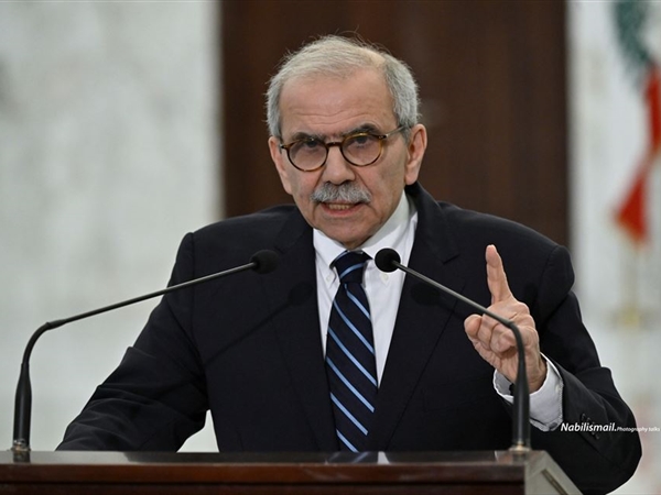 هو وهي 10-6-2025