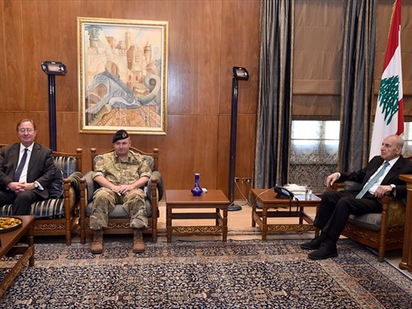 كبير مستشاري وزارة الدفاع البريطانية عند المسؤولين