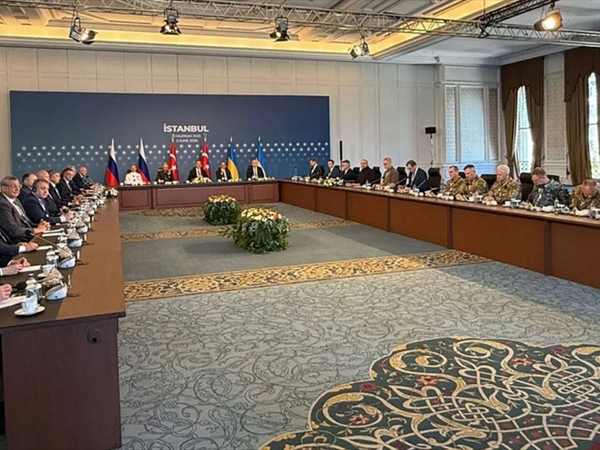 أوكرانيا وروسيا تبحثان وقفا محددا لإطلاق النار وتبادل جثث 6 آلاف جندي