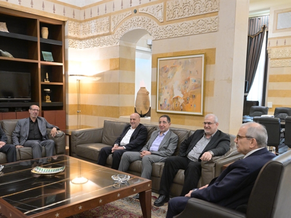 لقاء السرايا وإشكالية العلاقة بين الدولة والحزب