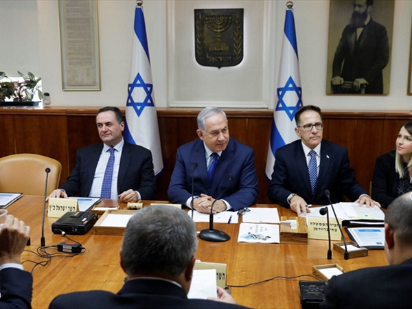 من إعلام العدو: لمضاعفة العزيمة لإسقاط أسوأ حكومة في تاريخنا!